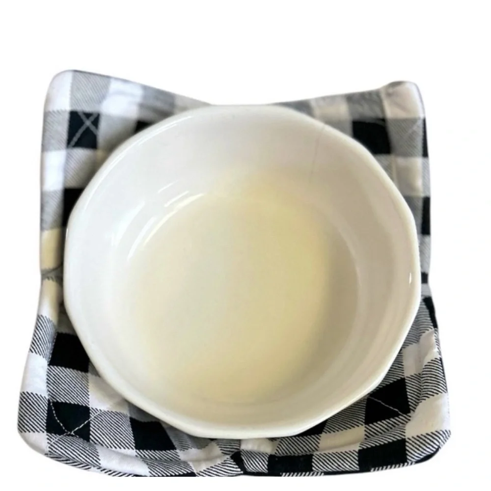 Hand Crafted Black and White Buffalo Plaid Microwave Bowl Cozy 100% Cotton